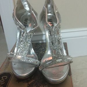 High heel silver shoes